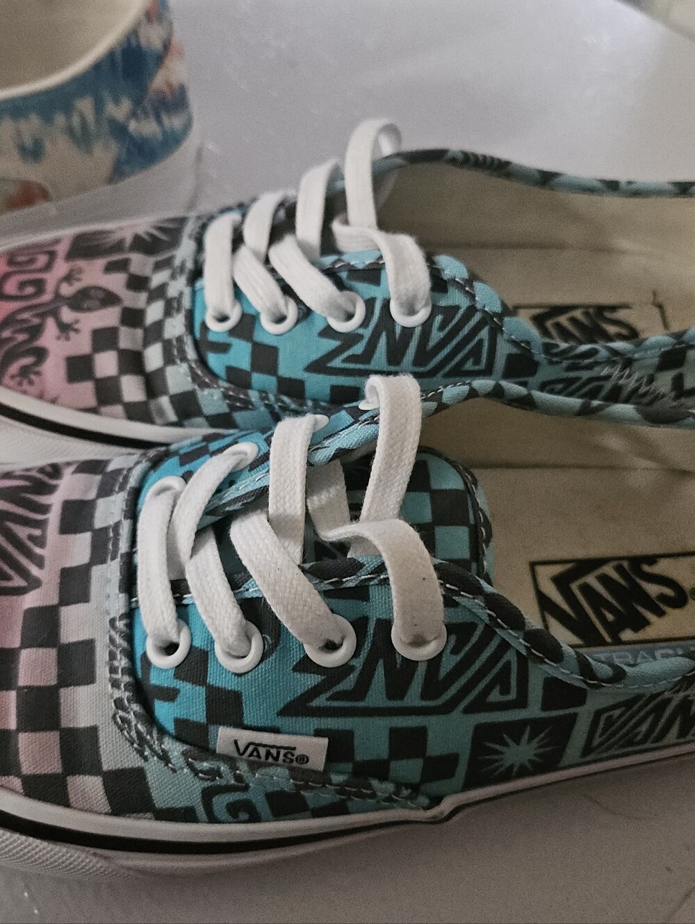 Womens VANS size 7.5 (3 Different Pairs) - Picture 8 of 10